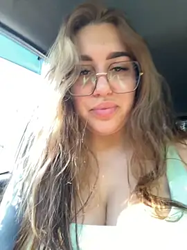 VikiDemi online show from October 22, 6:35 am