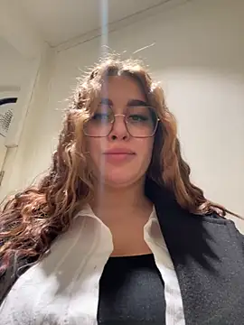 VikiDemi online show from February 25, 2:59 pm