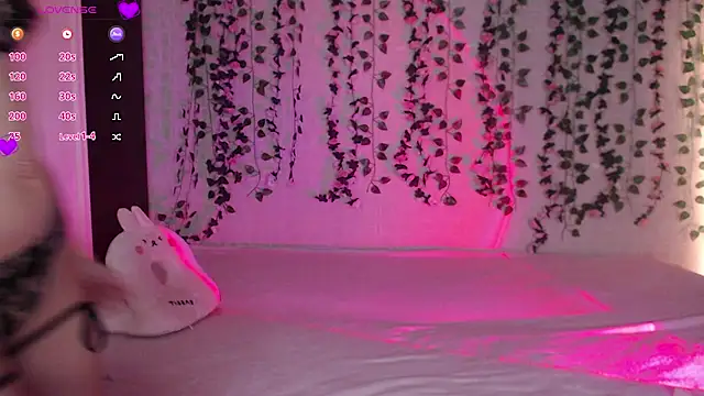 Snapshot of Lessy_Lasska chatting on October 11, 1:20 pm Lessy Lasska online show from October 11, 1:20 pm