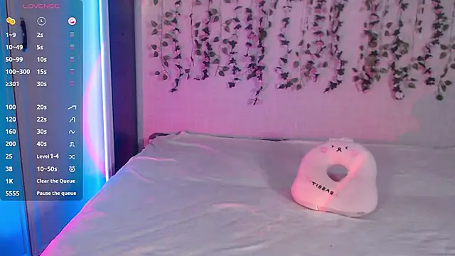 Snapshot of Lessy_Lasska chatting on April 22, 2:14 am Lessy Lasska online show from April 22, 2:14 am