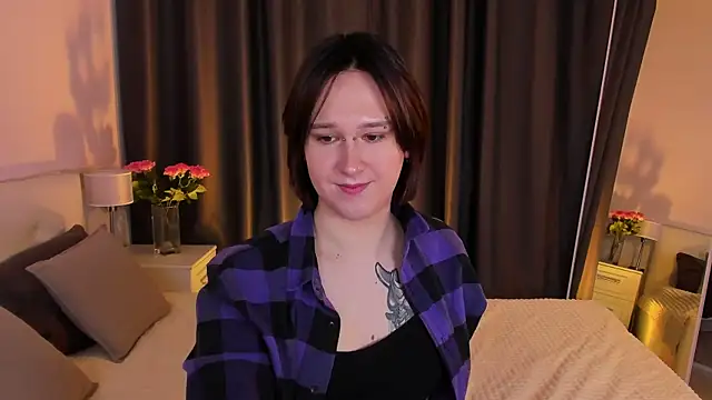Nicole Cidman online show from March 4, 2:53 pm