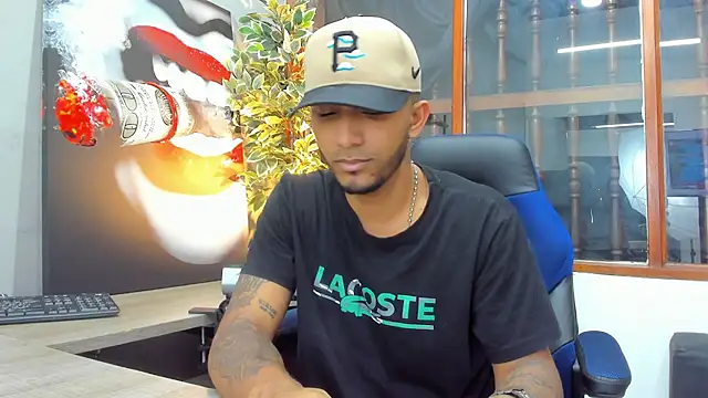 Snapshot of Robin_Rief chatting on January 27, 10:06 am Robin Rief online show from January 27, 10:06 am