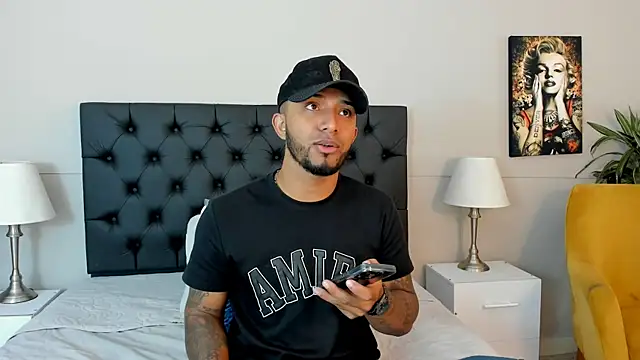 Snapshot of Robin_Rief chatting on October 8, 3:37 am Robin Rief online show from October 8, 3:37 am