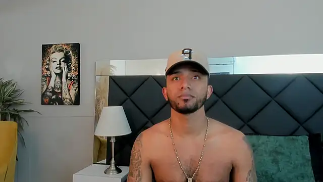 Snapshot of Robin_Rief chatting on November 9, 3:38 am Robin Rief online show from November 9, 3:38 am