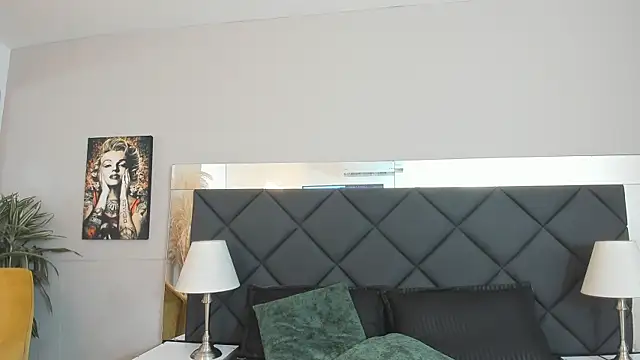 Snapshot of Robin_Rief chatting on November 11, 3:50 am Robin Rief online show from November 11, 3:50 am