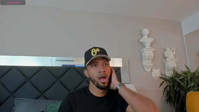 Snapshot of Robin_Rief chatting on November 23, 3:50 am Robin Rief online show from November 23, 3:50 am