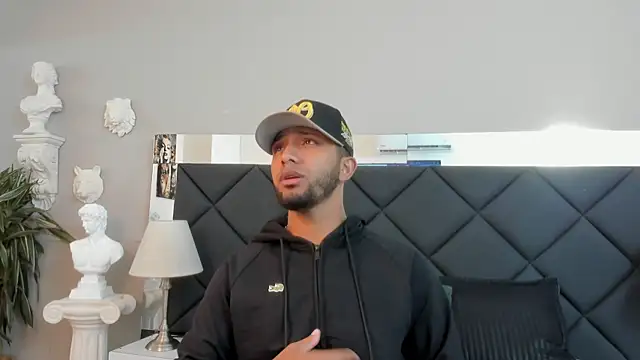 Snapshot of Robin_Rief chatting on November 26, 3:18 am Robin Rief online show from November 26, 3:18 am