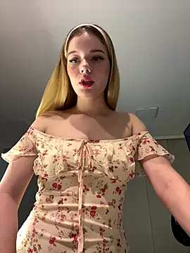 NicoleCut online show from September 25, 10:41 am