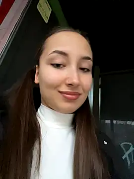 VelvetVixenI online show from November 9, 2:15 pm