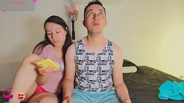 Snapshot of JeremmyAndStacy chatting on February 21, 4:41 pm JeremmyAndStacy online show from February 21, 4:41 pm