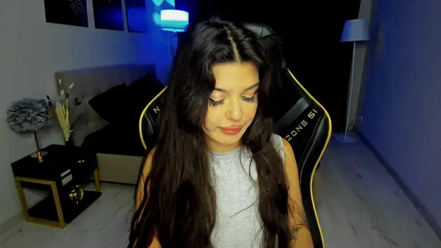 AlluringAriel online show from December 4, 11:41 am