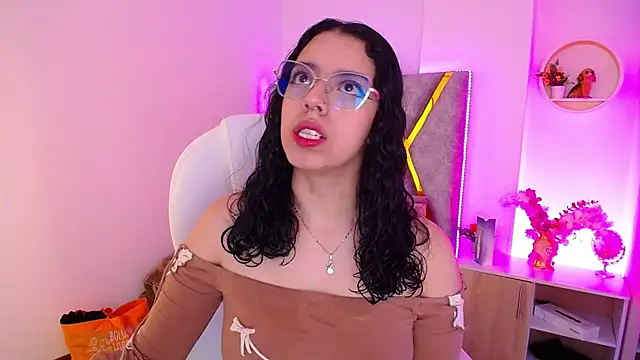 Aurora Brownn online show from January 14, 4:04 am