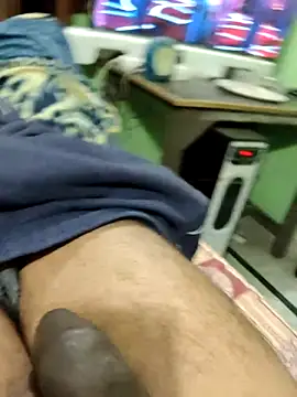 KUKU69XX online show from December 19, 6:26 pm