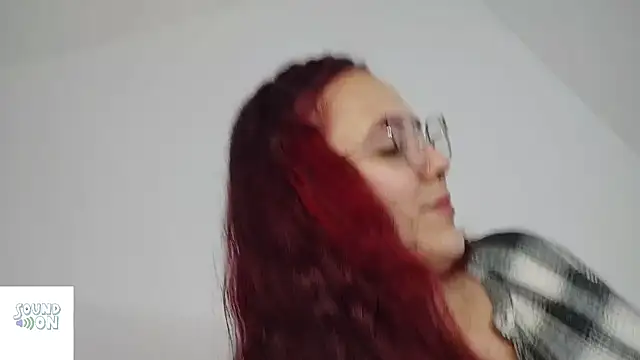 Snapshot of LatinasGoddesses_ chatting on January 6, 11:52 pm LatinasGoddesses online show from January 6, 11:52 pm