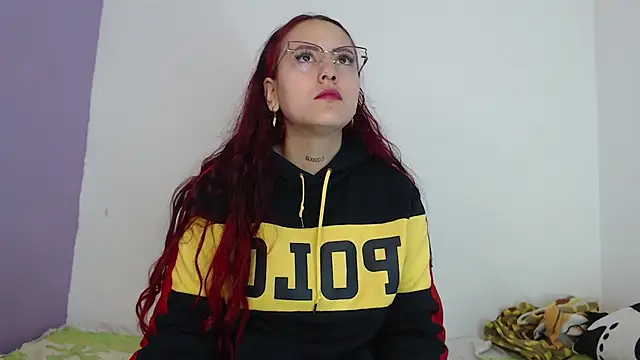 Snapshot of LatinasGoddesses_ chatting on January 21, 1:43 pm LatinasGoddesses online show from January 21, 1:43 pm