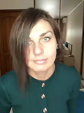 Snapshot of Magic__smile chatting on December 12, 8:47 am Magic smile online show from December 12, 8:47 am