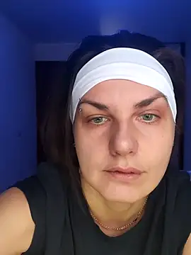 Snapshot of Magic__smile chatting on December 16, 4:55 am Magic smile online show from December 16, 4:55 am