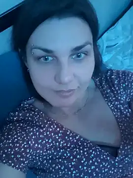 Snapshot of Magic__smile chatting on December 17, 11:06 am Magic smile online show from December 17, 11:06 am