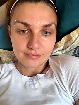 Snapshot of Magic__smile chatting on October 3, 4:53 am Magic smile online show from October 3, 4:53 am