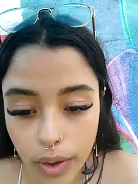 Ariana Pierce online show from December 19, 4:24 pm