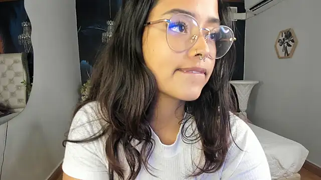 Ariana Pierce online show from December 22, 1:55 am