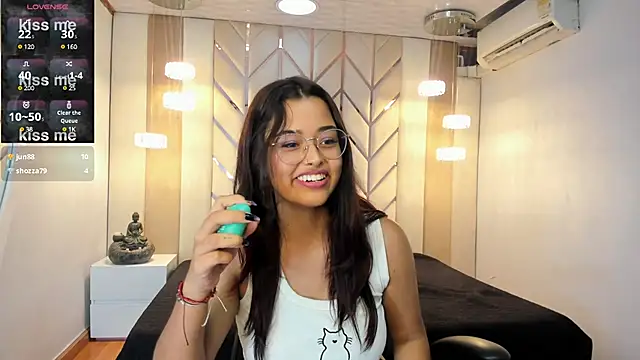 Ariana Pierce online show from January 31, 8:11 am