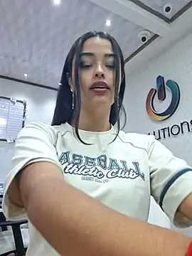 Ariana Pierce online show from February 7, 4:59 am