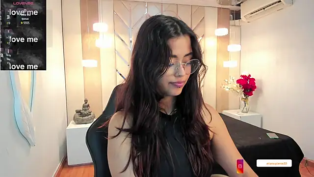 Ariana Pierce online show from March 3, 5:09 am