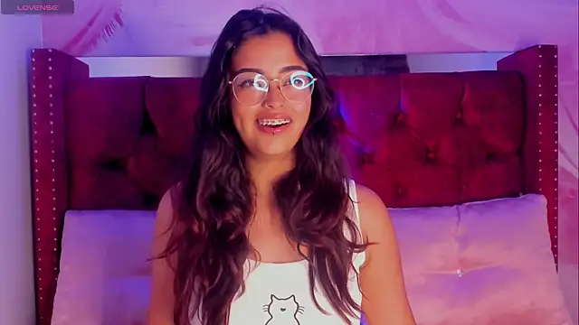 Ariana Pierce online show from March 12, 5:57 am