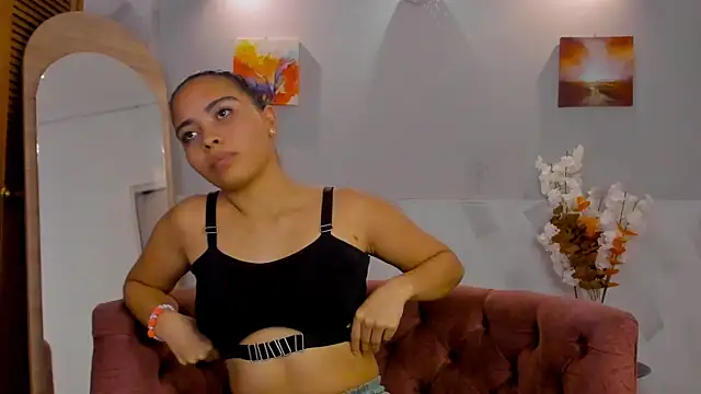 Snapshot of La_Maez chatting on December 11, 4:28 am La Maez online show from December 11, 4:28 am