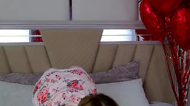 MeganMour online show from February 19, 8:10 pm