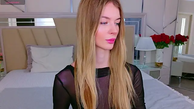 MeganMour online show from April 11, 7:45 am