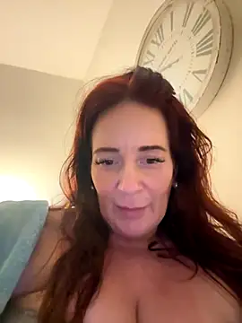 Snapshot of Engel_mia chatting on October 3, 9:56 pm Engel mia online show from October 3, 9:56 pm