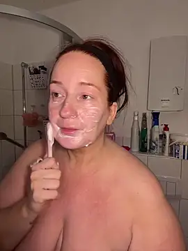 Snapshot of Engel_mia chatting on October 7, 1:30 pm Engel mia online show from October 7, 1:30 pm