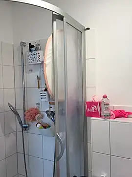 Snapshot of Engel_mia chatting on October 15, 11:54 am Engel mia online show from October 15, 11:54 am