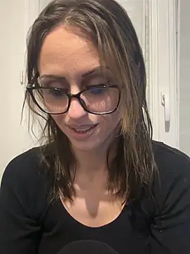 Snapshot of vera_jim chatting on February 20, 7:36 pm vera jim online show from February 20, 7:36 pm