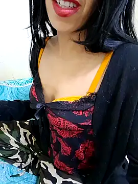 Snapshot of Linda-53 chatting on January 15, 12:30 am Linda-53 online show from January 15, 12:30 am