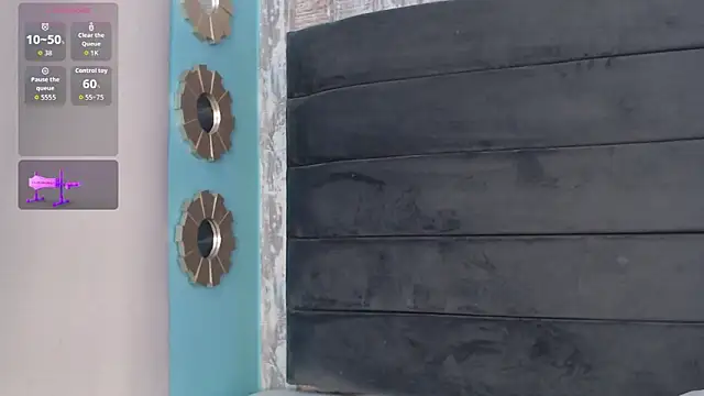 CrystalWoods94 online show from October 15, 1:22 pm