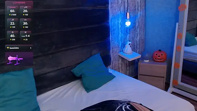 CrystalWoods94 online show from October 25, 1:51 pm