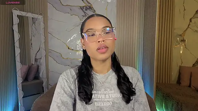 Snapshot of penelope_tay1 chatting on April 17, 3:42 am penelope tay1 online show from April 17, 3:42 am