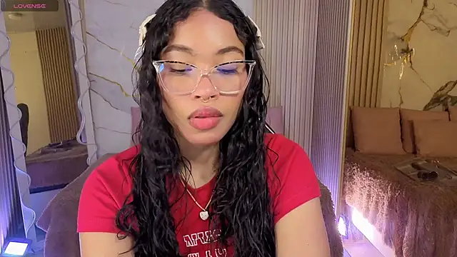 Snapshot of penelope_tay1 chatting on April 18, 3:32 am penelope tay1 online show from April 18, 3:32 am