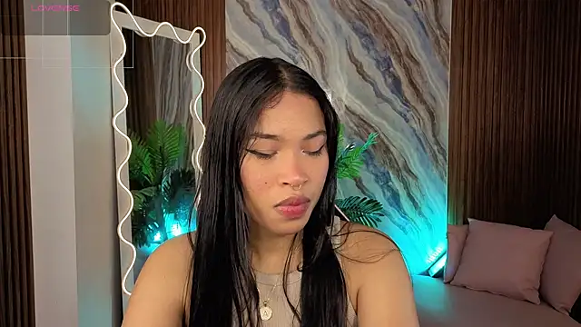 Snapshot of penelope_tay1 chatting on April 26, 3:15 am penelope tay1 online show from April 26, 3:15 am