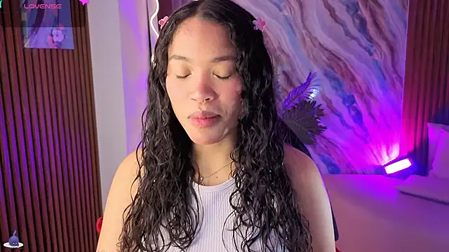 Snapshot of penelope_tay1 chatting on May 4, 3:24 am penelope tay1 online show from May 4, 3:24 am