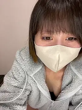 Snapshot of -anzu-o chatting on January 8, 12:47 pm -anzu-o online show from January 8, 12:47 pm