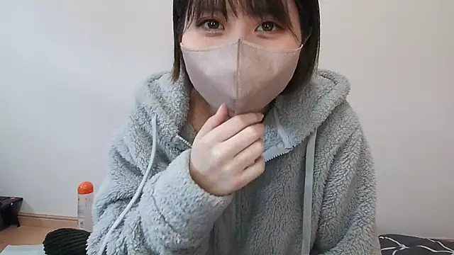 Snapshot of -anzu-o chatting on January 16, 5:32 am -anzu-o online show from January 16, 5:32 am