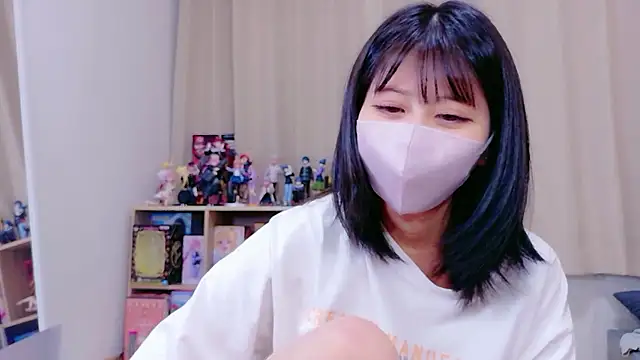 Snapshot of -anzu-o chatting on October 12, 9:14 pm -anzu-o online show from October 12, 9:14 pm
