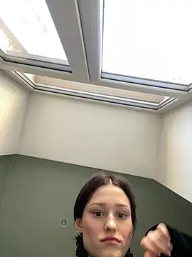 Mia Mia M online show from March 20, 2:22 pm