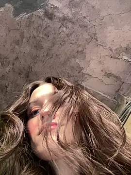 Mia Mia M online show from March 27, 2:17 pm