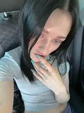 Mia Mia M online show from June 19, 2:43 pm
