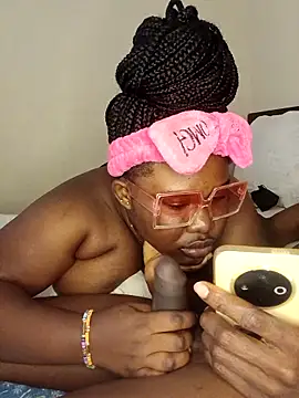 Snapshot of GOLDEN_HQUR chatting on March 22, 3:59 pm GOLDEN HQUR online show from March 22, 3:59 pm